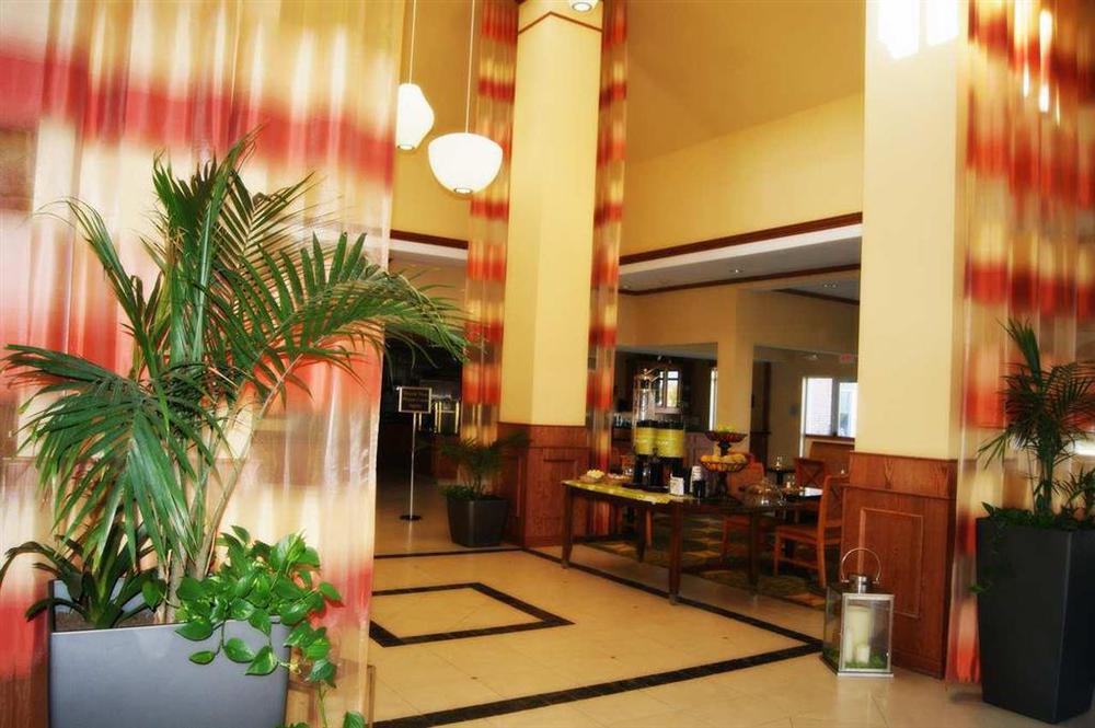 Hilton Garden Inn Elkhart Ngoại thất bức ảnh