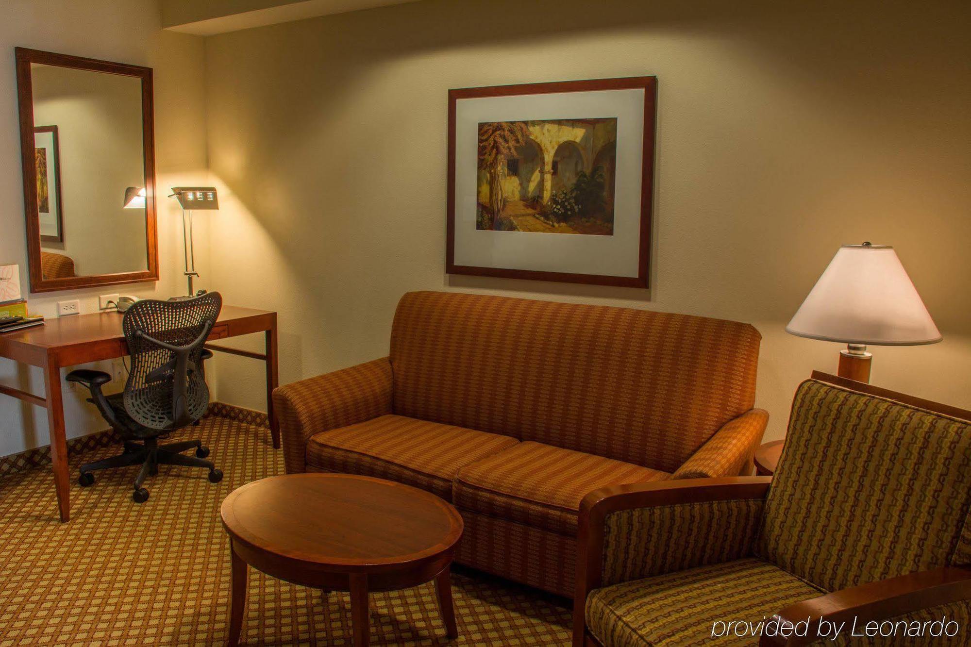 Hilton Garden Inn Elkhart Ngoại thất bức ảnh