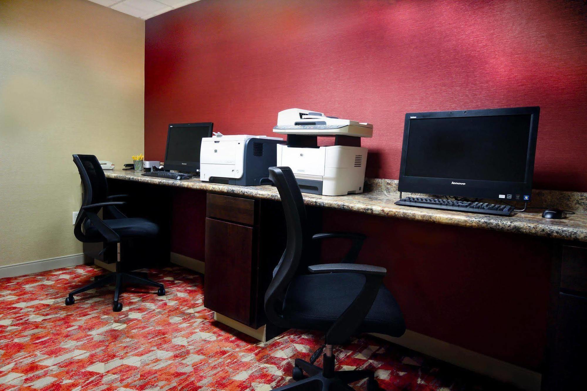 Hilton Garden Inn Elkhart Ngoại thất bức ảnh