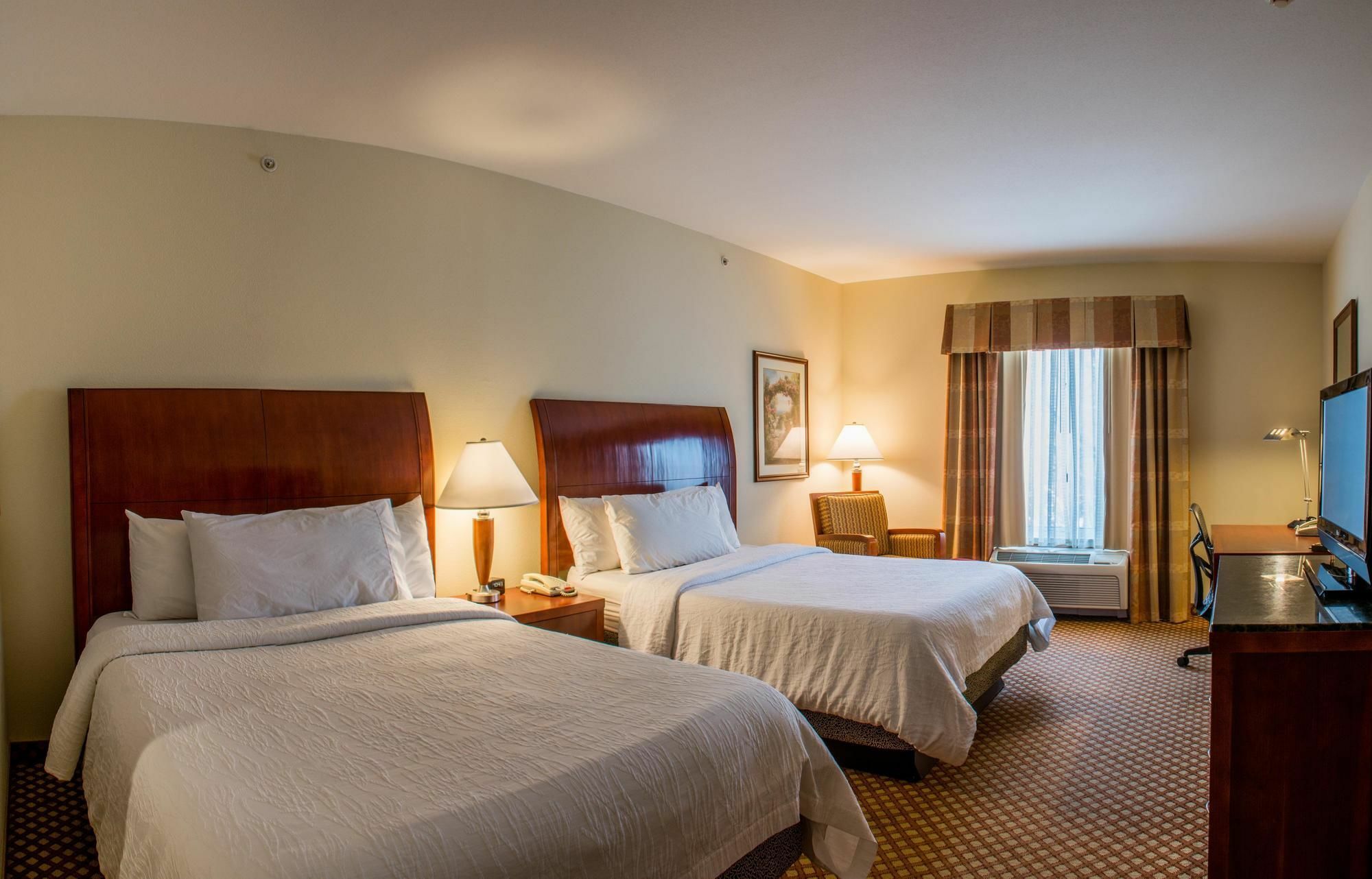 Hilton Garden Inn Elkhart Ngoại thất bức ảnh