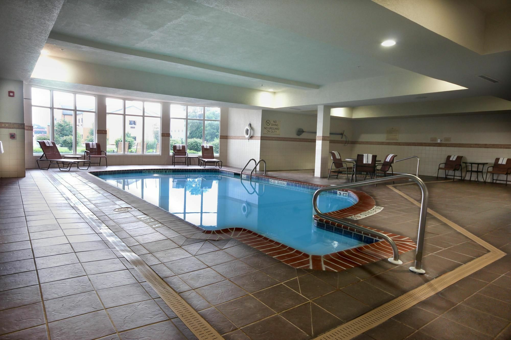Hilton Garden Inn Elkhart Ngoại thất bức ảnh